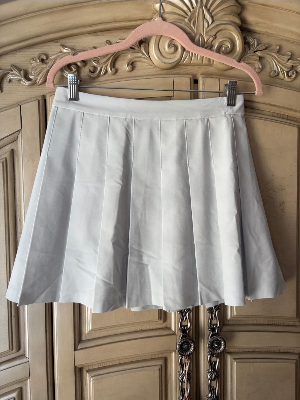Aritzia White Pleated Skater Skirt